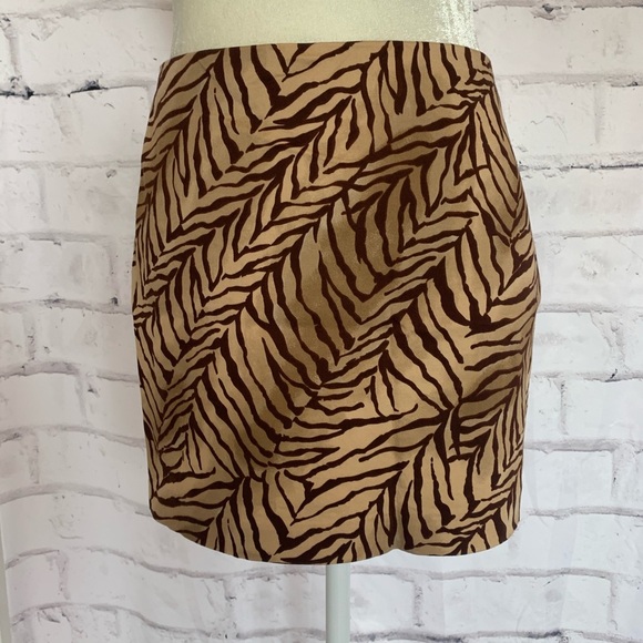 5/$35 💥 Express Zebra Print Mini Skirt - Picture 1 of 7